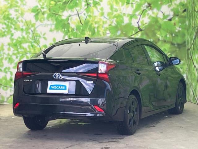 プリウス Sツーリングセレクションブラックエディション 保証書/ディスプレイオーディオ+ナビ8インチ/衝突安全装置/シートヒーター/パノラミックビューモニター/車線逸脱防止支援システム/シート 合皮/ヘッドランプ LED/Bluetooth接続 禁煙車(3枚目)