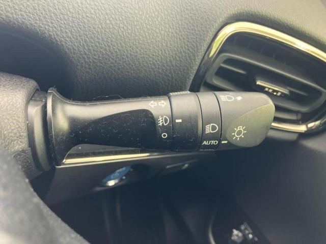 プリウス Sツーリングセレクションブラックエディション 保証書/ディスプレイオーディオ+ナビ8インチ/衝突安全装置/シートヒーター/パノラミックビューモニター/車線逸脱防止支援システム/シート 合皮/ヘッドランプ LED/Bluetooth接続 禁煙車(16枚目)