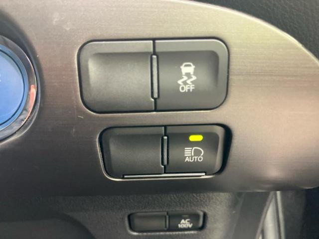 プリウス Sツーリングセレクションブラックエディション 保証書/ディスプレイオーディオ+ナビ8インチ/衝突安全装置/シートヒーター/パノラミックビューモニター/車線逸脱防止支援システム/シート 合皮/ヘッドランプ LED/Bluetooth接続 禁煙車(29枚目)