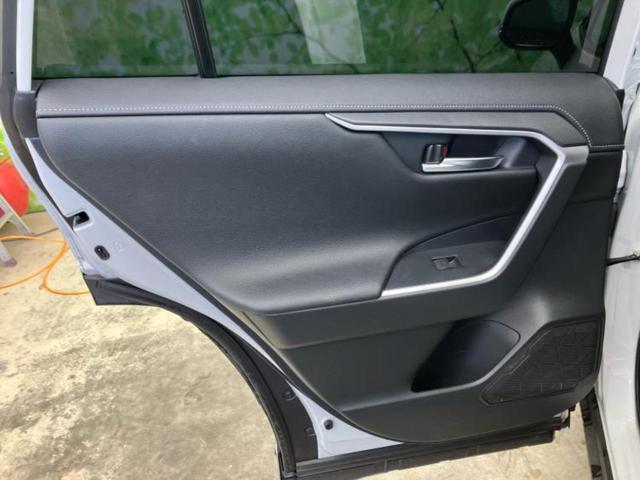 RAV4 4WDハイブリッドG 純正エアロ/保証書/ディスプレイオーディオ+ナビ/デジタルインナーミラー/トヨタセーフティセンス/シートエアコン/パノラミックビューモニター/車線逸脱防止支援システム/シート 合皮 全周囲カメラ(22枚目)