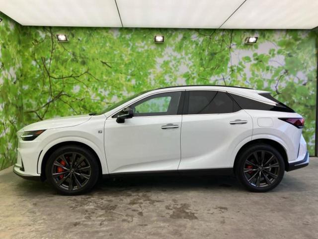 ＲＸ ４ＷＤ　ＲＸ３５０Ｆスポーツ　パノラマルーフ／保証書／ディスプレイオーディオ＋ナビ１４インチ／デジタルインナーミラー／衝突安全装置／シートヒーター／全方位モニター／車線逸脱防止支援システム／シート　フルレザー　革シート　サンルーフ（2枚目）
