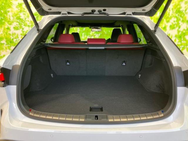 ＲＸ ４ＷＤ　ＲＸ３５０Ｆスポーツ　パノラマルーフ／保証書／ディスプレイオーディオ＋ナビ１４インチ／デジタルインナーミラー／衝突安全装置／シートヒーター／全方位モニター／車線逸脱防止支援システム／シート　フルレザー　革シート　サンルーフ（8枚目）