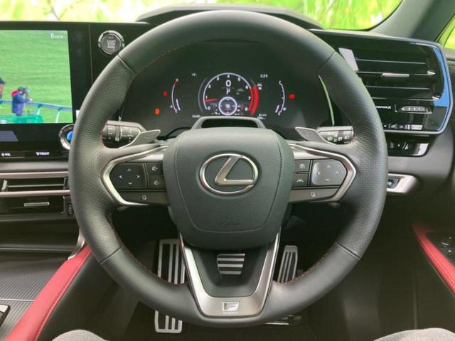 ＲＸ ４ＷＤ　ＲＸ３５０Ｆスポーツ　パノラマルーフ／保証書／ディスプレイオーディオ＋ナビ１４インチ／デジタルインナーミラー／衝突安全装置／シートヒーター／全方位モニター／車線逸脱防止支援システム／シート　フルレザー　革シート　サンルーフ（15枚目）