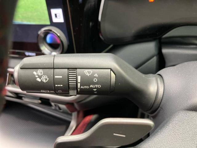 ＲＸ ４ＷＤ　ＲＸ３５０Ｆスポーツ　パノラマルーフ／保証書／ディスプレイオーディオ＋ナビ１４インチ／デジタルインナーミラー／衝突安全装置／シートヒーター／全方位モニター／車線逸脱防止支援システム／シート　フルレザー　革シート　サンルーフ（17枚目）