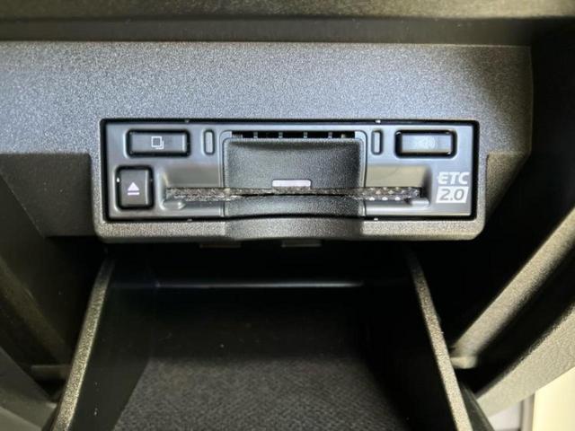 ＲＸ ４ＷＤ　ＲＸ３５０Ｆスポーツ　パノラマルーフ／保証書／ディスプレイオーディオ＋ナビ１４インチ／デジタルインナーミラー／衝突安全装置／シートヒーター／全方位モニター／車線逸脱防止支援システム／シート　フルレザー　革シート　サンルーフ（23枚目）