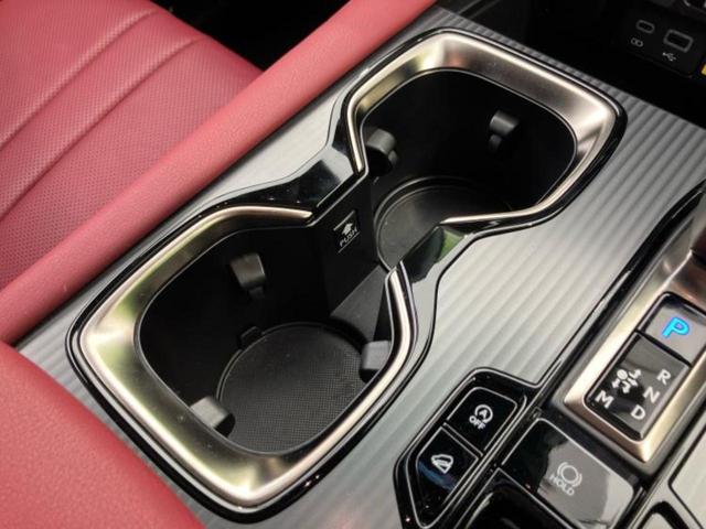 ＲＸ ４ＷＤ　ＲＸ３５０Ｆスポーツ　パノラマルーフ／保証書／ディスプレイオーディオ＋ナビ１４インチ／デジタルインナーミラー／衝突安全装置／シートヒーター／全方位モニター／車線逸脱防止支援システム／シート　フルレザー　革シート　サンルーフ（35枚目）