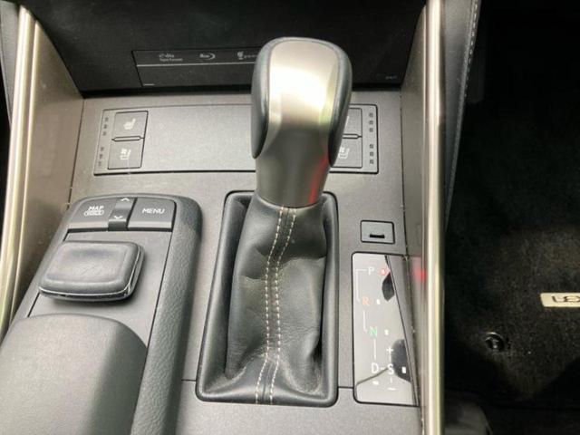 IS IS300hバージョンL 新品タイヤ/保証書/純正 SDナビ/シートヒーター/シート フルレザー/ヘッドランプ HID/Bluetooth接続/ETC/EBD付ABS/横滑り防止装置/クルーズコントロール/バックモニター(18枚目)