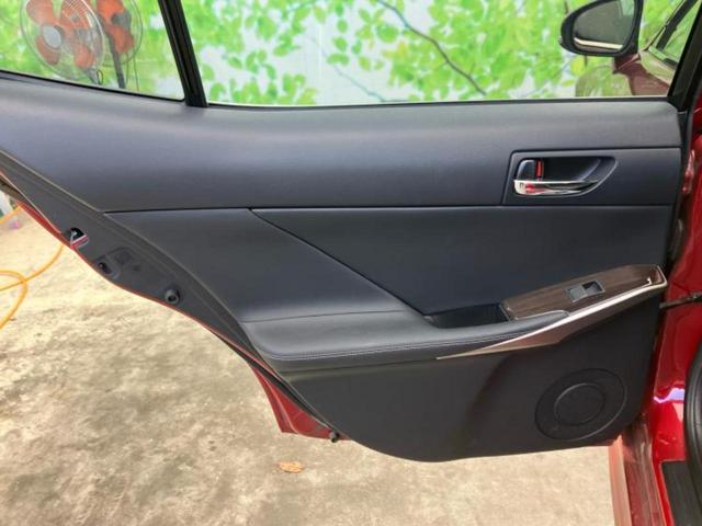 IS IS300hバージョンL 新品タイヤ/保証書/純正 SDナビ/シートヒーター/シート フルレザー/ヘッドランプ HID/Bluetooth接続/ETC/EBD付ABS/横滑り防止装置/クルーズコントロール/バックモニター(22枚目)