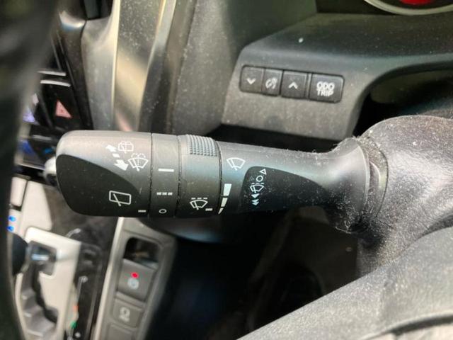 アルファード S 新品タイヤ/ツインムーンルーフ/保証書/社外 11インチ ナビ/フリップダウンモニター/両側電動スライドドア/ヘッドランプ LED/Bluetooth接続/ETC/EBD付ABS/横滑り防止装置(18枚目)