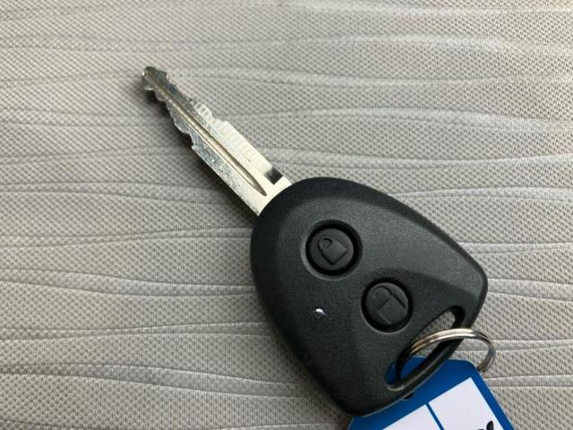 ミライース Ｌ　新品タイヤ／保証書／ＥＢＤ付ＡＢＳ／横滑り防止装置／アイドリングストップ／禁煙車／エアバッグ　運転席／エアバッグ　助手席／衝突安全ボディ／パワーウインドウ／キーレスエントリー／パワーステアリング（31枚目）