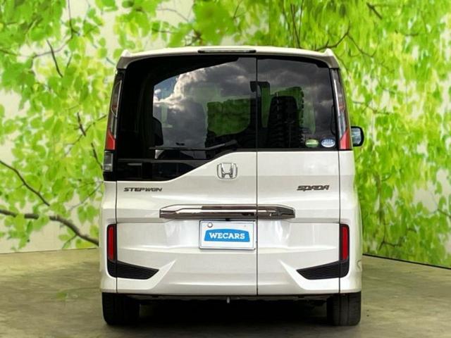 ステップワゴンスパーダ スパーダクールスピリット・ホンダセンシング　保証書／純正　１０インチ　ＳＤナビ／フリップダウンモニター　純正　１１．６インチ／衝突安全装置／両側電動スライドドア／シートヒーター／車線逸脱防止支援システム／シート　ハーフレザー　バックカメラ（41枚目）