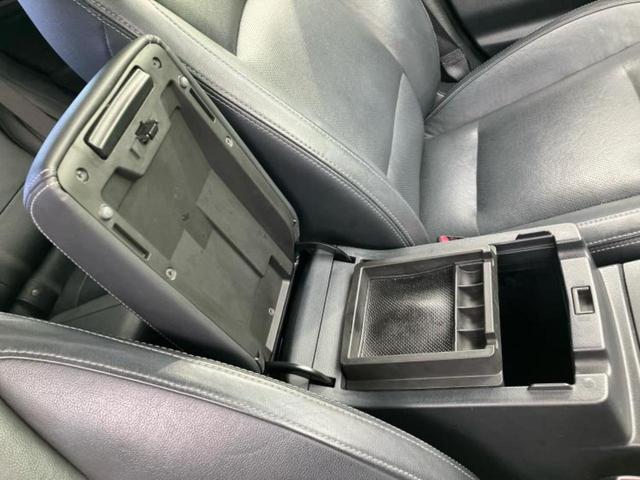 レガシィアウトバック ４ＷＤアウトバックリミテッド　新品タイヤ／純正　ＨＤＤナビ／アイサイト／車線逸脱防止支援システム／シート　フルレザー／電動バックドア／ドライブレコーダー　純正／ヘッドランプ　ＬＥＤ／ＵＳＢジャック／Ｂｌｕｅｔｏｏｔｈ接続　革シート（33枚目）