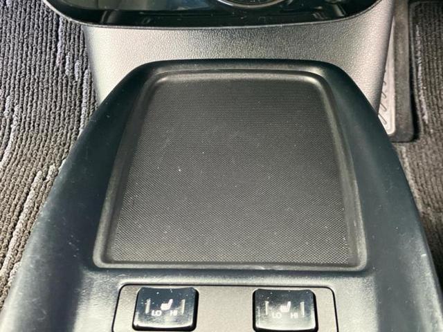 プリウス Sツーリングセレクション 新品タイヤ/保証書/純正 SDナビ/衝突安全装置/シートヒーター 前席/車線逸脱防止支援システム/シート 合皮/ドライブレコーダー 純正/ヘッドランプ LED/Bluetooth接続/ETC ドラレコ(40枚目)