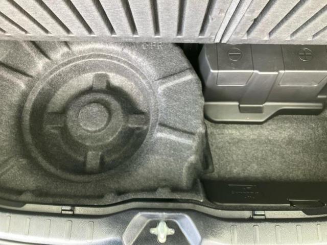 ヴォクシー ハイブリッドＺＳキラメキ２　新品タイヤ／社外　９インチ　ＳＤナビ／衝突安全装置／両側電動スライドドア／車線逸脱防止支援システム／ヘッドランプ　ＬＥＤ／Ｂｌｕｅｔｏｏｔｈ接続／ＥＴＣ／アイドリングストップ／フルセグＴＶ／ＤＶＤ（26枚目）