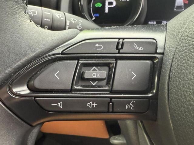 ヤリス ハイブリッドZ 純正エアロ/保証書/ディスプレイオーディオ8インチ/衝突安全装置/シートヒーター 前席/パノラミックビューモニター/車線逸脱防止支援システム/ヘッドランプ LED/ETC 衝突被害軽減システム(11枚目)