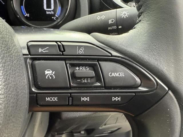 ヤリス ハイブリッドZ 純正エアロ/保証書/ディスプレイオーディオ8インチ/衝突安全装置/シートヒーター 前席/パノラミックビューモニター/車線逸脱防止支援システム/ヘッドランプ LED/ETC 衝突被害軽減システム(12枚目)