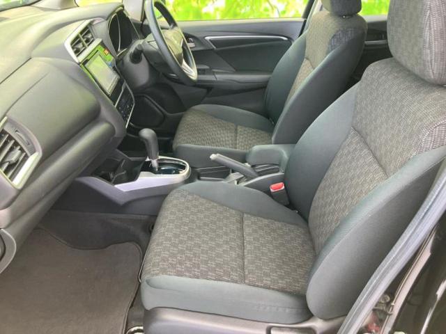 フィット 13G・Fパッケージファインエディション 純正 SDナビ/Bluetooth接続/ETC/EBD付ABS/横滑り防止装置/アイドリングストップ/バックモニター/フルセグTV/DVD/エンジンスタートボタン/キーレスエントリー/オートエアコン(6枚目)