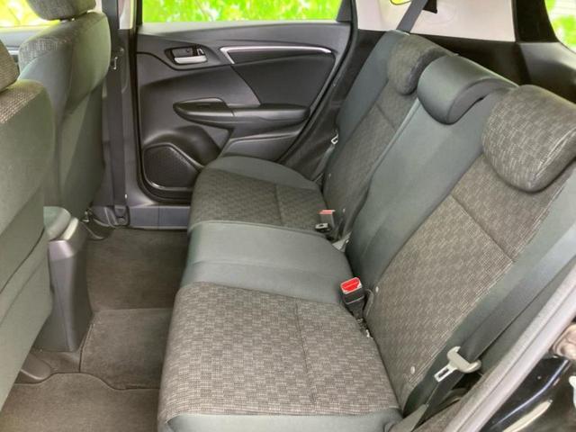 フィット 13G・Fパッケージファインエディション 純正 SDナビ/Bluetooth接続/ETC/EBD付ABS/横滑り防止装置/アイドリングストップ/バックモニター/フルセグTV/DVD/エンジンスタートボタン/キーレスエントリー/オートエアコン(7枚目)