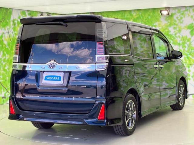 ヴォクシー ZSキラメキ3 純正 9インチ メモリーナビ/フリップダウンモニター 純正 12.1インチ/衝突安全装置/両側電動スライドドア/車線逸脱防止支援システム/シート ハーフレザー/ヘッドランプ LED バックカメラ(3枚目)