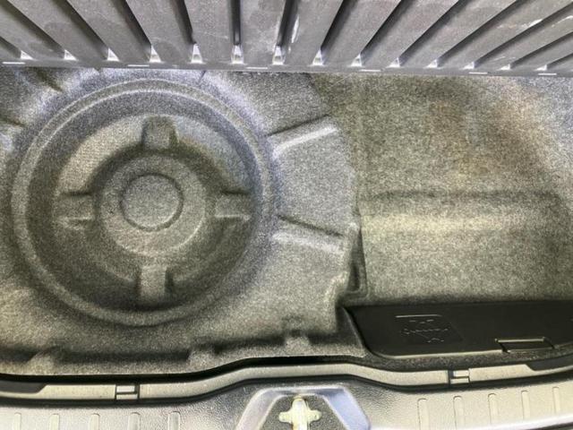 ヴォクシー ZSキラメキ3 純正 9インチ メモリーナビ/フリップダウンモニター 純正 12.1インチ/衝突安全装置/両側電動スライドドア/車線逸脱防止支援システム/シート ハーフレザー/ヘッドランプ LED バックカメラ(26枚目)