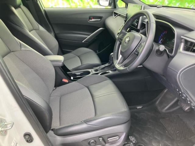 カローラクロス ハイブリッドZ ディスプレイオーディオ10.5インチ/トヨタセーフティセンス/シートヒーター 前席/パノラミックビューモニター/車線逸脱防止支援システム/シート ハーフレザー/電動バックドア 衝突被害軽減システム(5枚目)