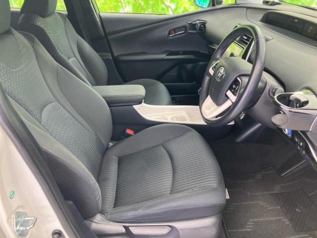 プリウス Ａ　新品タイヤ／純正　９インチ　ＳＤナビ／衝突安全装置／車線逸脱防止支援システム／ドライブレコーダー　社外／ヘッドランプ　ＬＥＤ／Ｂｌｕｅｔｏｏｔｈ接続／ＥＴＣ／ＥＢＤ付ＡＢＳ／横滑り防止装置　ＤＶＤ再生（4枚目）