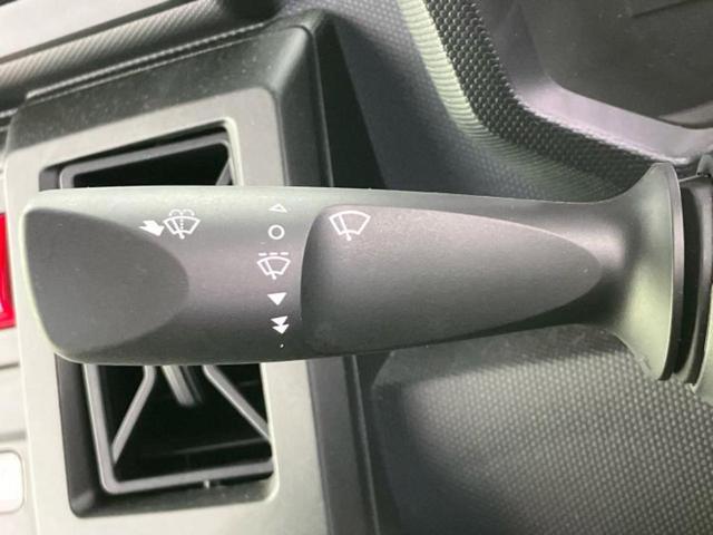 タフト X 保証書/スマートアシスト(トヨタ・ダイハツ)/車線逸脱防止支援システム/EBD付ABS/アイドリングストップ/禁煙車/エアバッグ サイド/エンジンスタートボタン/キーフリーシステム/オートエアコン(12枚目)