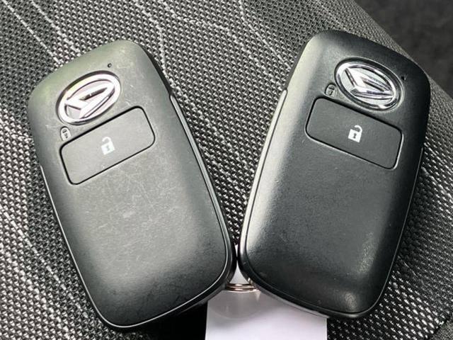 タフト X 保証書/スマートアシスト(トヨタ・ダイハツ)/車線逸脱防止支援システム/EBD付ABS/アイドリングストップ/禁煙車/エアバッグ サイド/エンジンスタートボタン/キーフリーシステム/オートエアコン(31枚目)