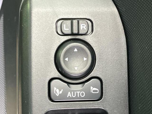 タフト X 保証書/スマートアシスト(トヨタ・ダイハツ)/車線逸脱防止支援システム/EBD付ABS/アイドリングストップ/禁煙車/エアバッグ サイド/エンジンスタートボタン/キーフリーシステム/オートエアコン(45枚目)