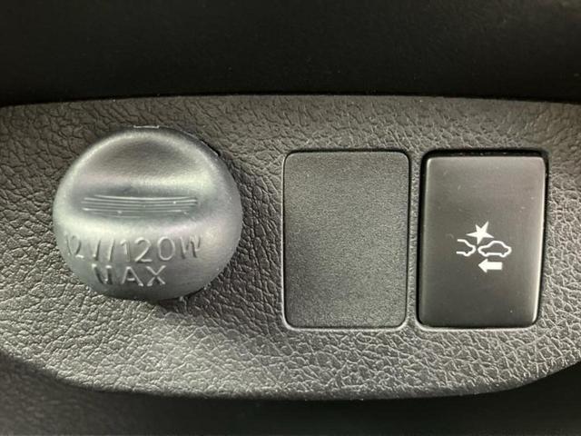 ヴィッツ Ｆアミー　保証書／社外　ＳＤナビ／衝突安全装置／車線逸脱防止支援システム／シート　ハーフレザー／ドライブレコーダー　社外／ヘッドランプ　ＬＥＤ／Ｂｌｕｅｔｏｏｔｈ接続／ＥＴＣ／ＥＢＤ付ＡＢＳ／横滑り防止装置（18枚目）