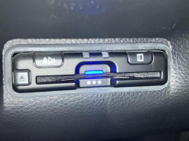 国産車から輸入車まで多様なお客様のニーズのお応えできるように、全国規模で豊富な在庫展開！車のことならＷＥＣＡＲＳへ！