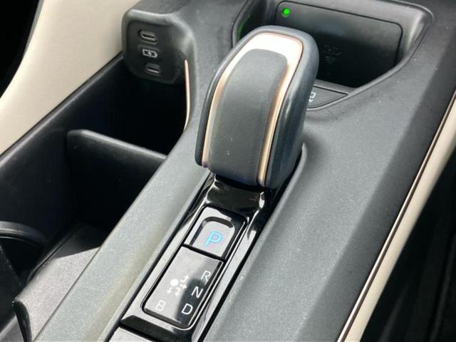 クラウンクロスオーバー 4WD Gアドバンスドレザーパッケージ 新品タイヤ/モデリスタエアロ/ディスプレイオーディオ11インチ/デジタルインナーミラー/トヨタセーフティセンス/エアーシート 前席/全方位モニター/車線逸脱防止支援システム/シート フルレザー 4WD(17枚目)