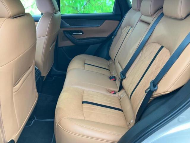 ＣＸ－６０ ４ＷＤ　ＸＤハイブリッドプレミアムスポーツ　サンルーフ／ＢＯＳＥ／純正　１１．６インチ　ＳＤナビ／衝突安全装置／シートエアコン／全方位モニター／車線逸脱防止支援システム／シート　ハーフレザー／電動バックドア／Ｂｌｕｅｔｏｏｔｈ接続／ＥＴＣ（7枚目）