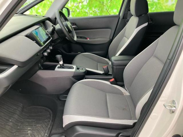 フィット ｅＨＥＶクロスター　保証書／純正　９インチ　ＳＤナビ／ホンダセンシング／車線逸脱防止支援システム／ヘッドランプ　ＬＥＤ／Ｂｌｕｅｔｏｏｔｈ接続／ＥＴＣ／ＥＢＤ付ＡＢＳ／横滑り防止装置／アイドリングストップ　バックカメラ（6枚目）
