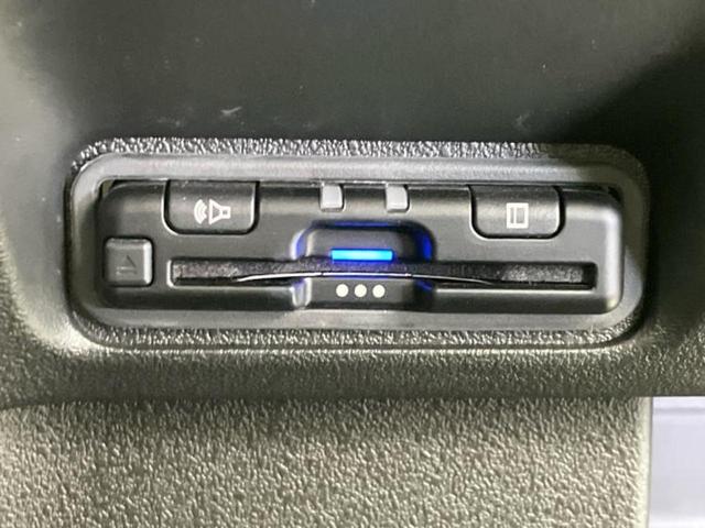 N-BOXカスタム ヒョウジュン 純正 8インチ ナビ/ホンダセンシング/電動スライドドア/シートヒーター/車線逸脱防止支援システム/ヘッドランプ LED/USBジャック/Bluetooth接続/ETC/EBD付ABS バックカメラ(18枚目)