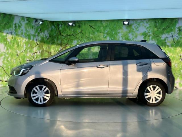 フィット eHEVベーシック 純正 9インチ ナビ/ホンダセンシング/車線逸脱防止支援システム/ヘッドランプ LED/USBジャック/Bluetooth接続/ETC/クルーズコントロール/バックモニター/フルセグTV バックカメラ(2枚目)
