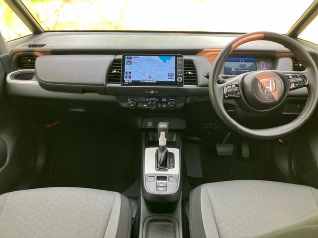 フィット eHEVベーシック 純正 9インチ ナビ/ホンダセンシング/車線逸脱防止支援システム/ヘッドランプ LED/USBジャック/Bluetooth接続/ETC/クルーズコントロール/バックモニター/フルセグTV バックカメラ(4枚目)