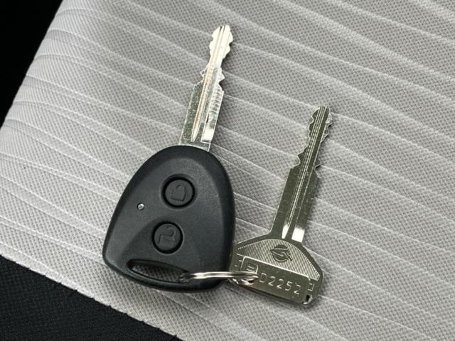 ミライース Ｌ　ＳＡ３　新品タイヤ／保証書／スマートアシスト（トヨタ・ダイハツ）／車線逸脱防止支援システム／ＥＢＤ付ＡＢＳ／横滑り防止装置／アイドリングストップ／禁煙車／エアバッグ　運転席／エアバッグ　助手席／キーレス（30枚目）