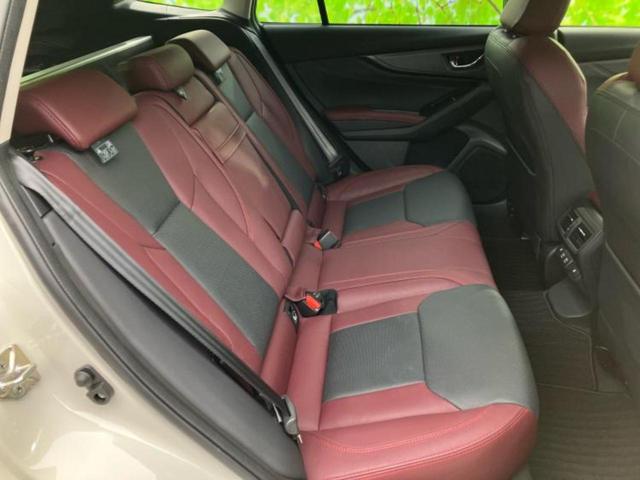 レヴォーグ ４ＷＤ　ＳＴＩスポーツＥＸ　新品タイヤ／エアロ／保証書／ディスプレイオーディオ＋ナビ１１インチ／デジタルインナーミラー／衝突安全装置／シートヒーター／車線逸脱防止支援システム／シート　フルレザー／電動バックドア　革シート　４ＷＤ（5枚目）