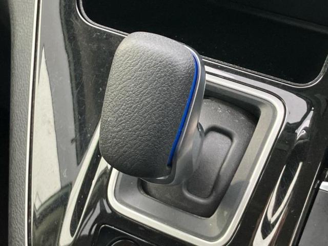 セレナ ｅパワーハイウェイスターＶ　純正　１０インチ　メモリーナビ／フリップダウンモニター　純正　１１インチ／インテリジェントルームミラー／エマージェンシーブレーキ／両側電動スライドドア／アラウンドビューモニター／プロパイロット　ＥＴＣ（15枚目）