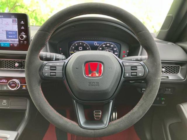 シビック タイプＲ　保証書／純正　９インチ　ナビ／ホンダセンシング／車線逸脱防止支援システム／ドライブレコーダー　前後／ヘッドランプ　ＬＥＤ／ＵＳＢジャック／Ｂｌｕｅｔｏｏｔｈ接続／ＥＴＣ／クルーズコントロール　ドラレコ（13枚目）