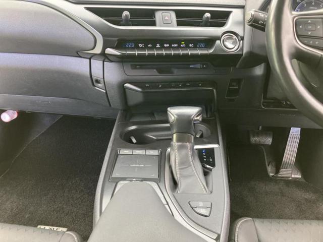 ＵＸ ＵＸ２００バージョンＣ　純正　８インチ　ＳＤナビ／プリクラッシュセーフティ／シートヒーター　前席／車線逸脱防止支援システム／シート　フルレザー／電動バックドア／ドライブレコーダー　純正／ヘッドランプ　ＬＥＤ　革シート　ＥＴＣ（26枚目）