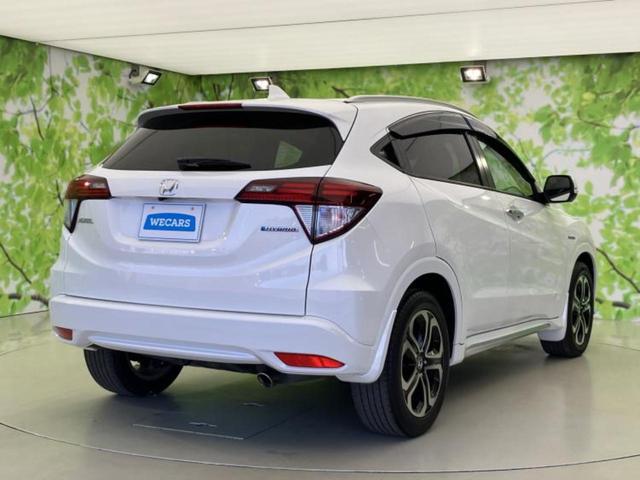 ヴェゼル ハイブリッドＺ・ホンダセンシング　新品タイヤ／純正　ＳＤナビ／衝突安全装置／シートヒーター　前席／車線逸脱防止支援システム／シート　ハーフレザー／ドライブレコーダー　純正／ヘッドランプ　ＬＥＤ／Ｂｌｕｅｔｏｏｔｈ接続／ＥＴＣ　ドラレコ（3枚目）