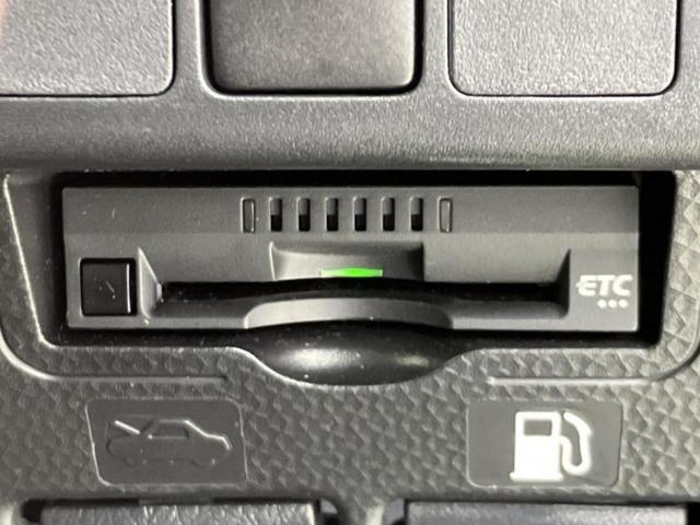 ルーミー カスタムＧ　ディスプレイオーディオ９インチ／両側電動スライドドア／パノラミックビューモニター／車線逸脱防止支援システム／ドライブレコーダー　前後／ヘッドランプ　ＬＥＤ／ＵＳＢジャック　全周囲カメラ　ＴＶ　ドラレコ（18枚目）