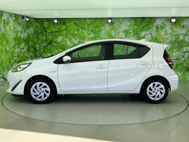 アクア Ｌ　社外　ＳＤナビ／Ｂｌｕｅｔｏｏｔｈ接続／ＥＴＣ／ＡＢＳ／横滑り防止装置／エアバッグ　運転席／エアバッグ　助手席／衝突安全ボディ／パワーウインドウ／キーレスエントリー／オートエアコン／パワーステアリング（2枚目）