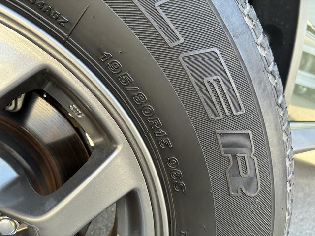 タイヤのサイズは、１９５／８０Ｒ１５です！