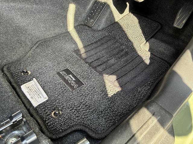 フロアマット装着済みです（＊’ω’＊）