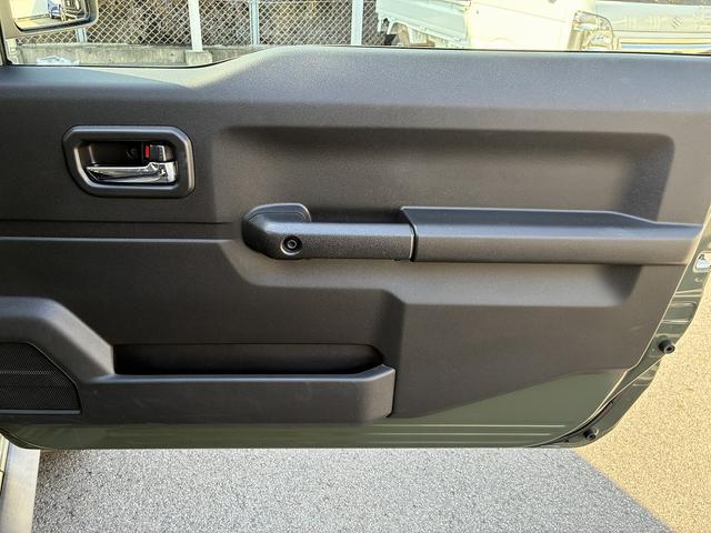 悪路でも誤操作がないよう設計されたシンプルデザイン！