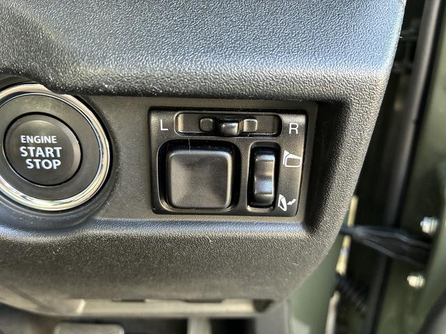 運転席からミラー調整可能！