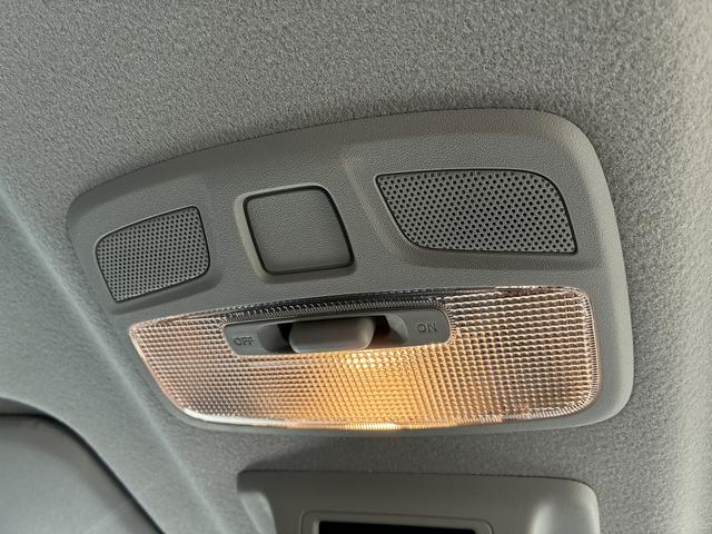 前席上部ルームランプ♪